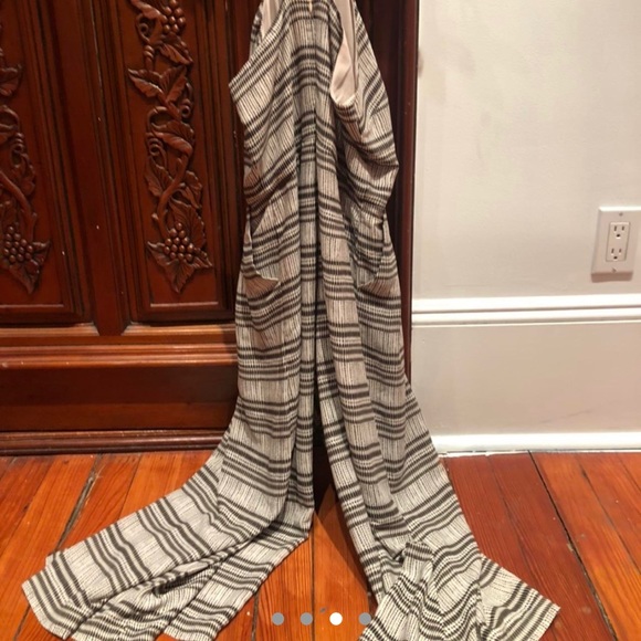 Striped Racerback Romper - Picture 3 of 4